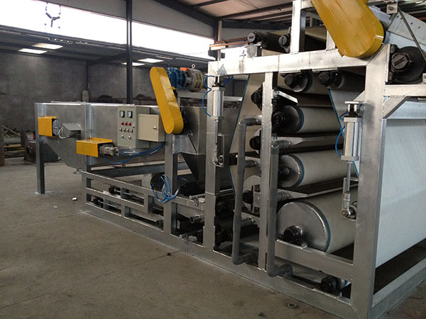 淀粉廢渣脫水機準備發貨